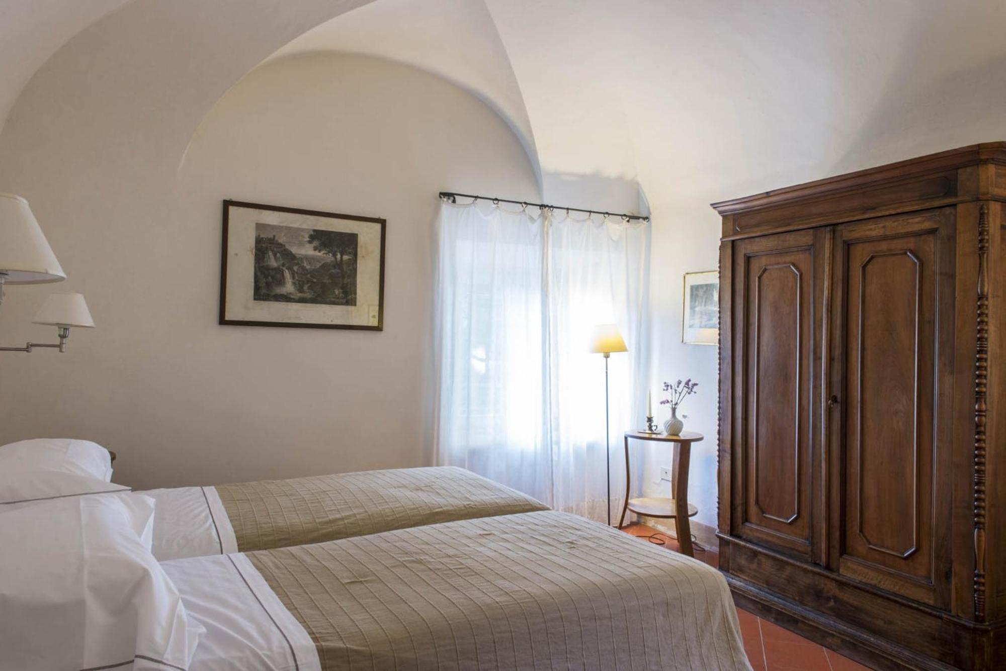 Petrolo Villa Bucine Room photo