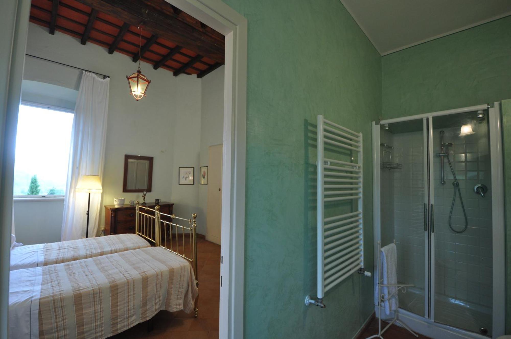 Petrolo Villa Bucine Room photo
