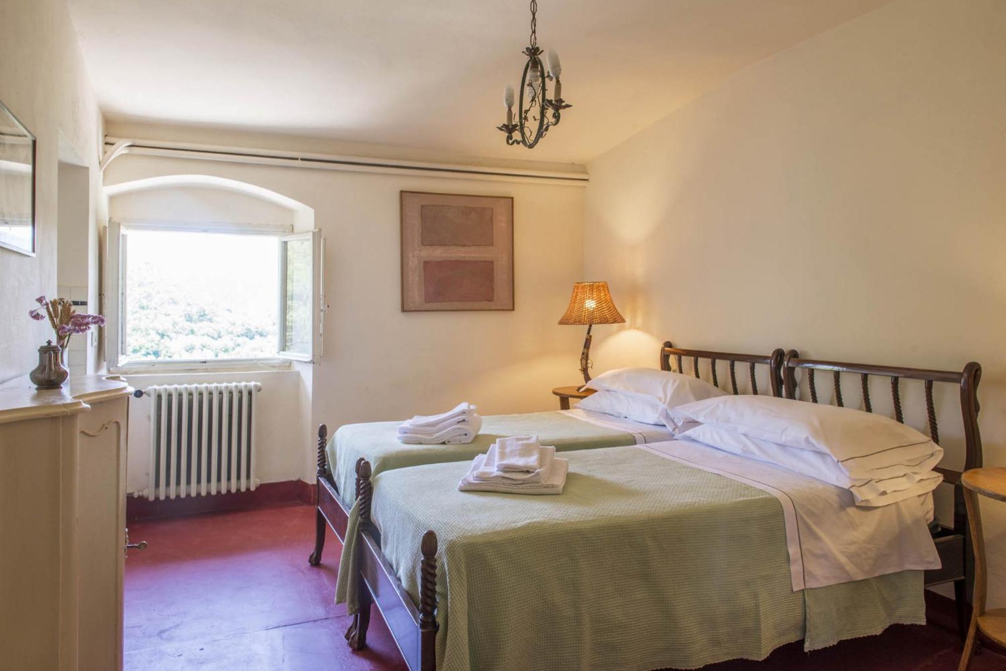 Petrolo Villa Bucine Room photo